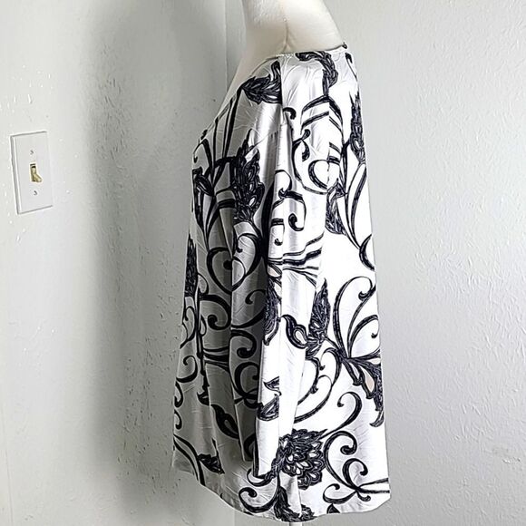 Croft & Barrow Black, White & Tan Floral Design Top, Size XL - Picture 5 of 8